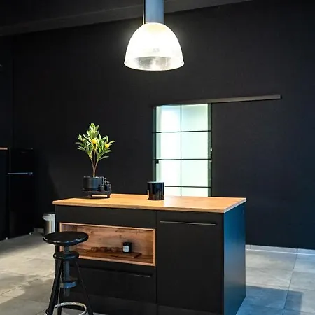 Design Loft - 200qm2 - Heimkino - Bestlage - Parkplatz Apartment
