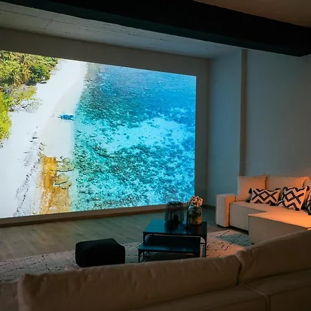 Designloft - Heimkino - Parkplatz - Luxus Pur - Zentral - 200 Quadratmeter *