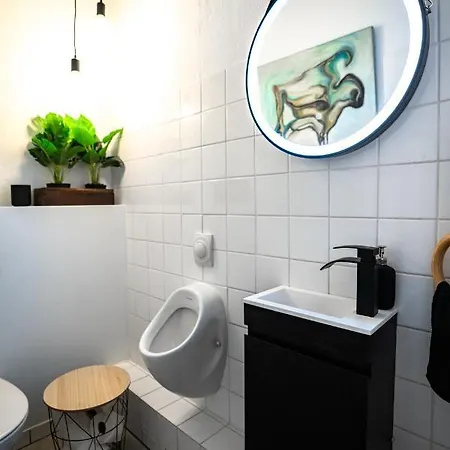 Design Loft - 200qm2 - Heimkino - Bestlage - Parkplatz Apartment *