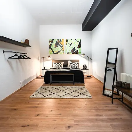 Design Loft - 200qm2 - Heimkino - Bestlage - Parkplatz