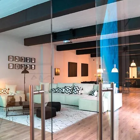 Design Loft - 200qm2 - Heimkino - Bestlage - Parkplatz Apartment