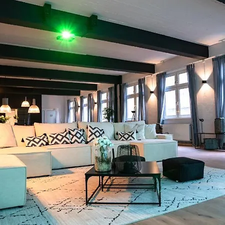Design Loft - 200qm2 - Heimkino - Bestlage - Parkplatz * Wiesbaden
